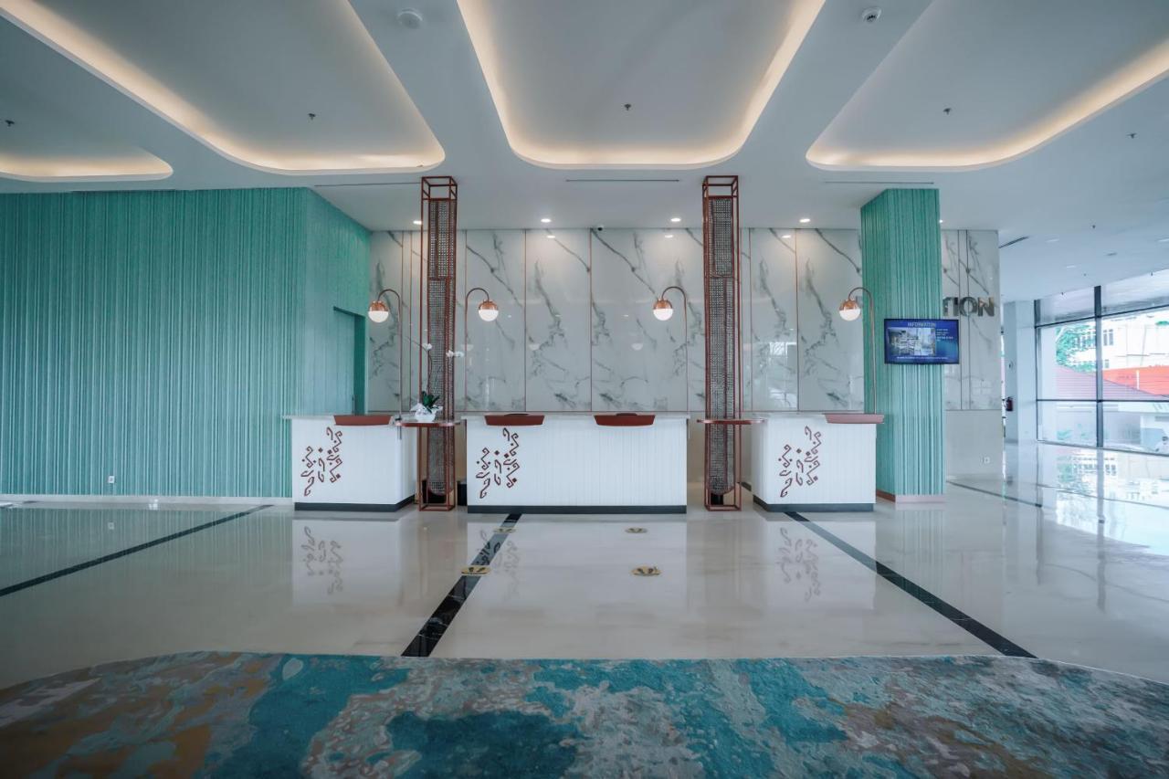Luwansa Hotel&Convention Center Manado Exterior foto
