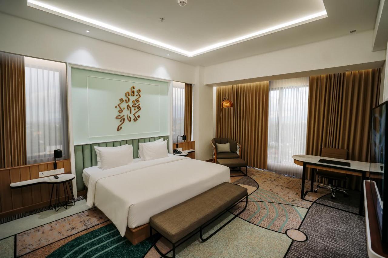 Luwansa Hotel&Convention Center Manado Exterior foto