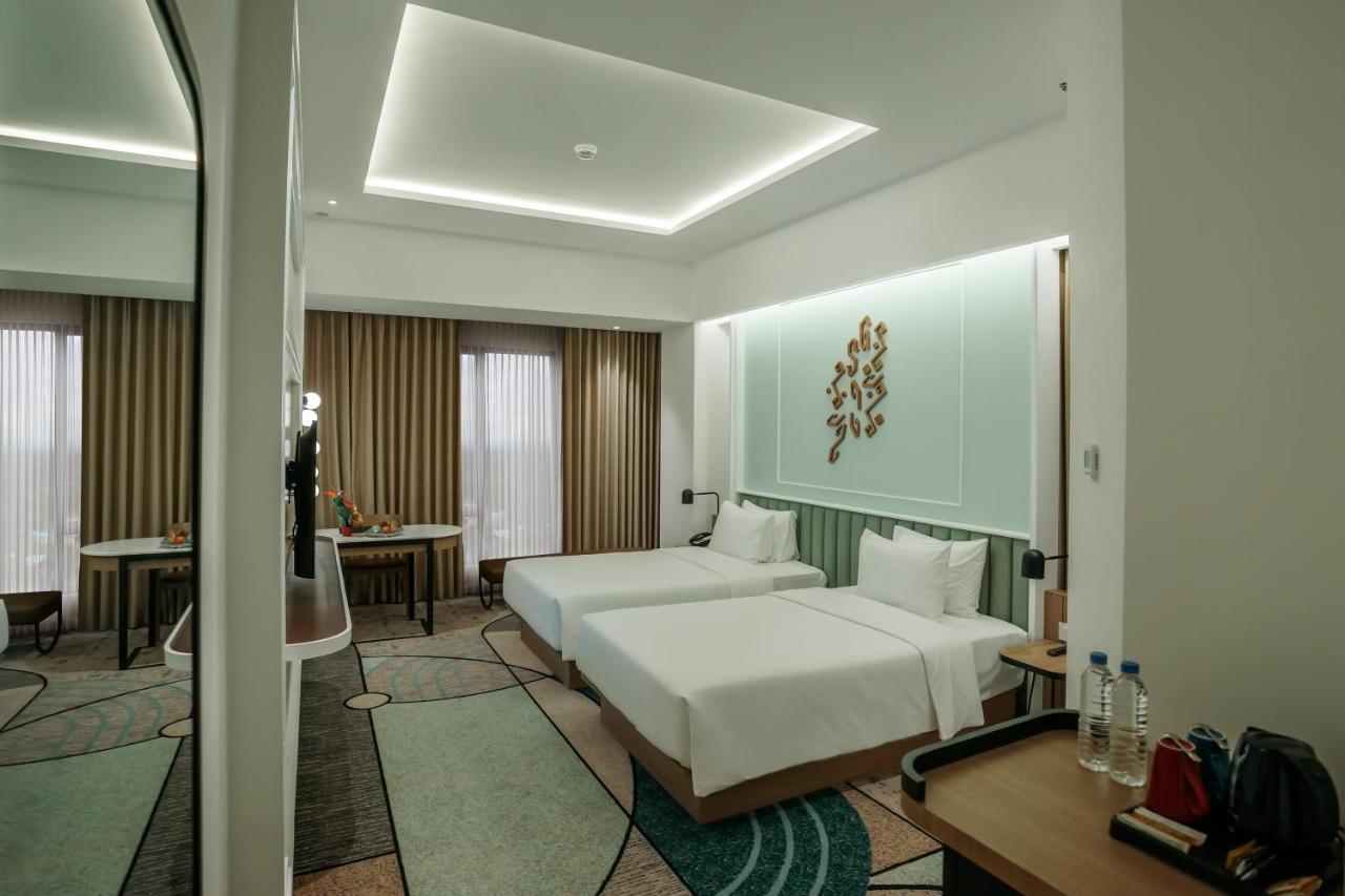Luwansa Hotel&Convention Center Manado Exterior foto
